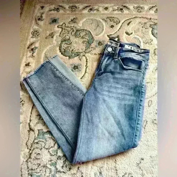 Indigo Rein Cropped Jeans - Picture 1 of 5